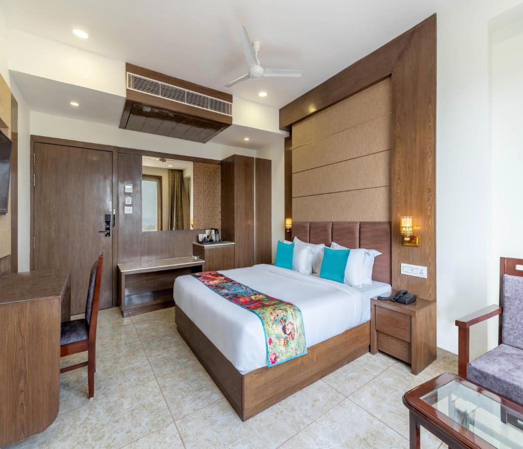 Hotel Pandora Grand, Udaipur- Nestled In Nature Wrapped In Luxury ภายนอก รูปภาพ