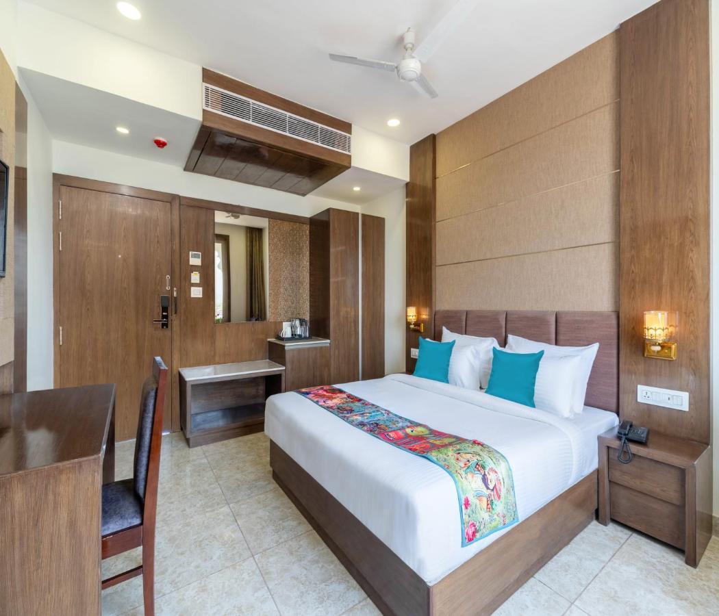 Hotel Pandora Grand, Udaipur- Nestled In Nature Wrapped In Luxury ภายนอก รูปภาพ