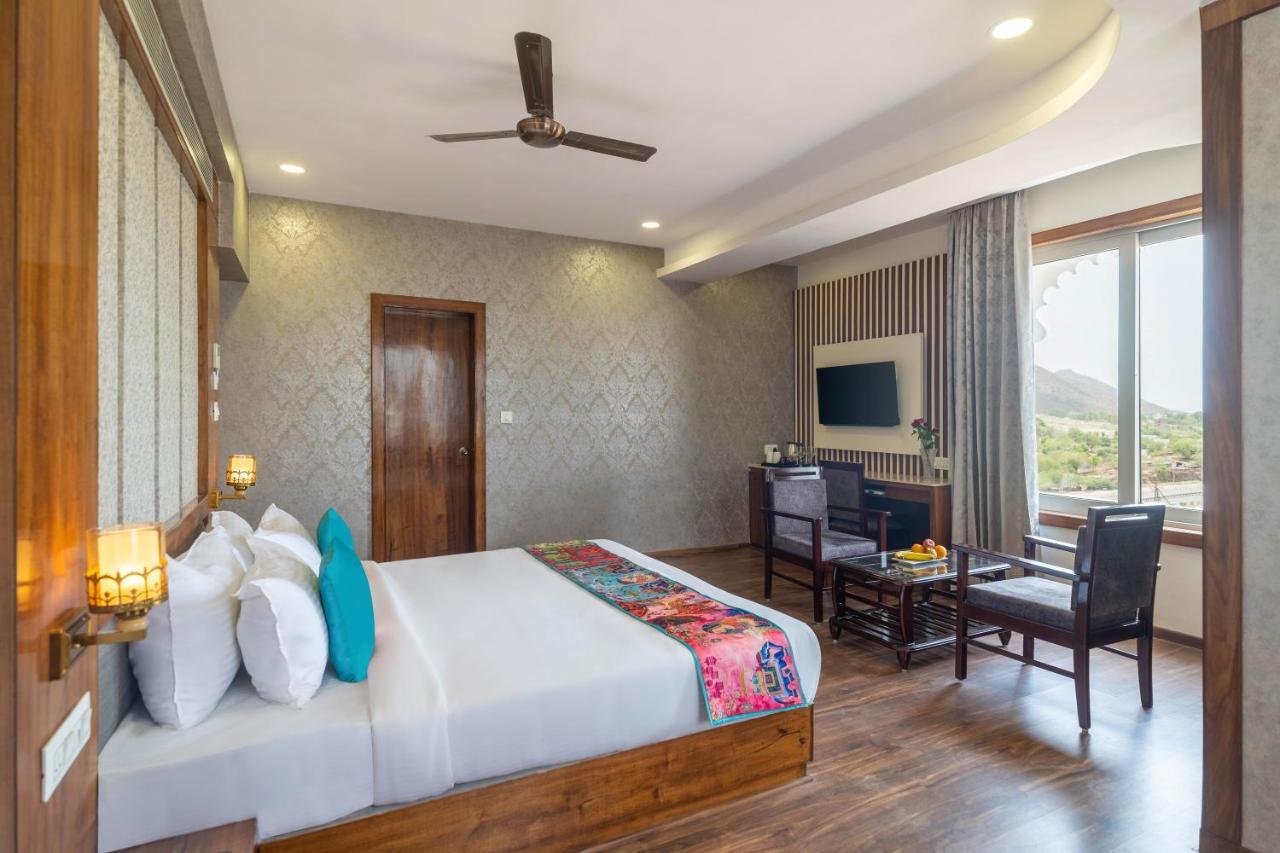 Hotel Pandora Grand, Udaipur- Nestled In Nature Wrapped In Luxury ภายนอก รูปภาพ