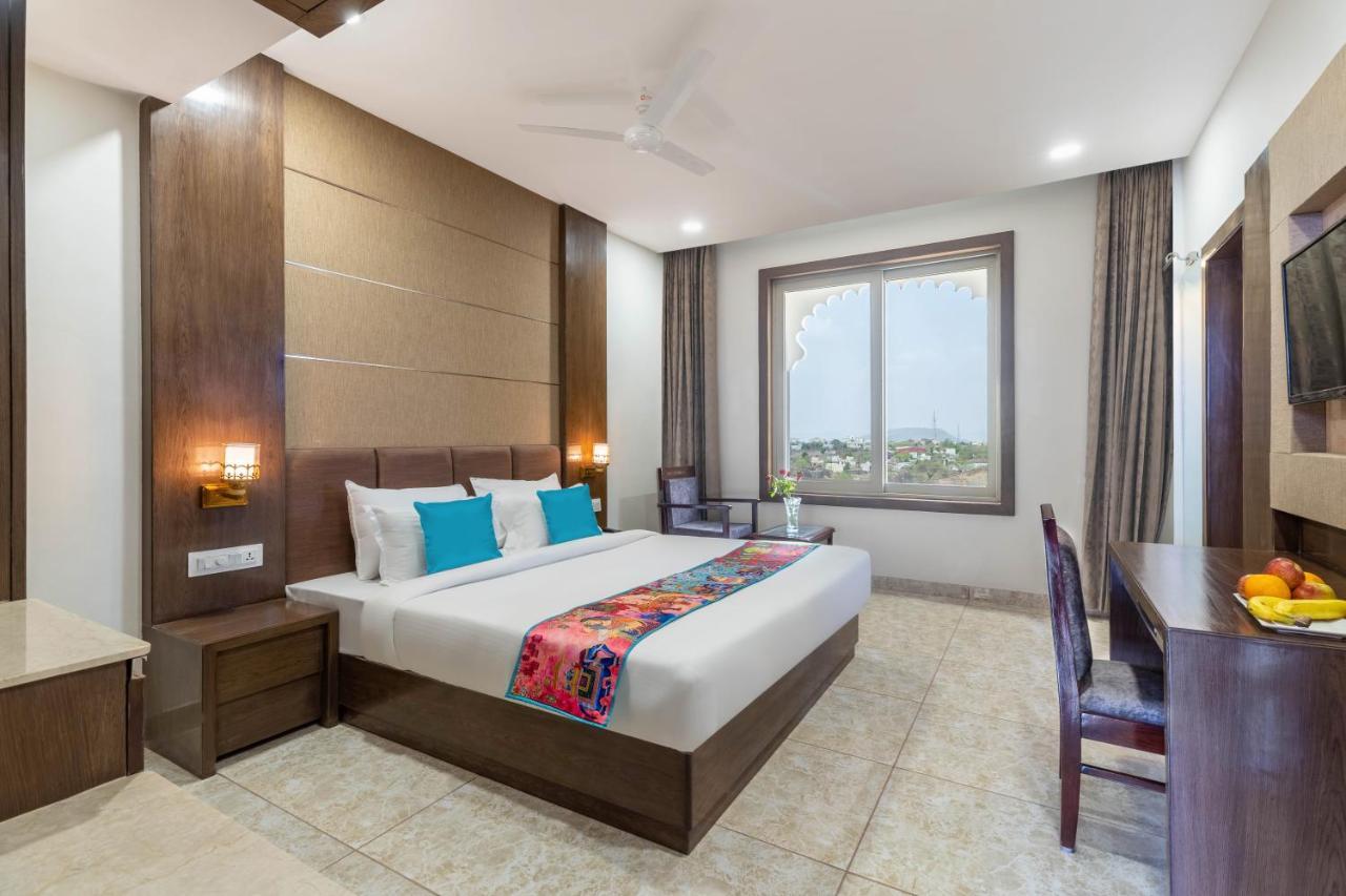 Hotel Pandora Grand, Udaipur- Nestled In Nature Wrapped In Luxury ภายนอก รูปภาพ